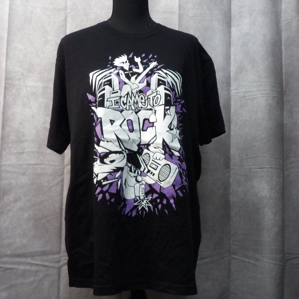 black graphic t-shirt